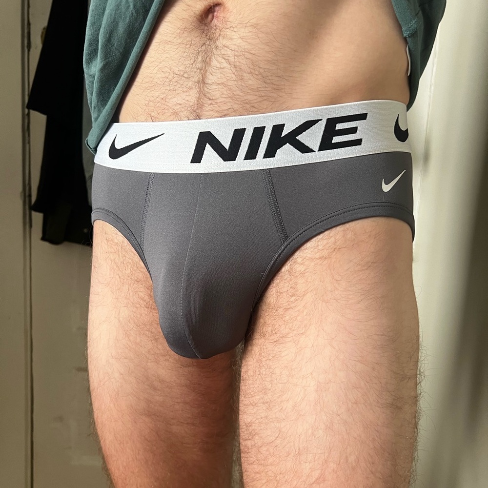 Nike Men's Dark Gray Briefs